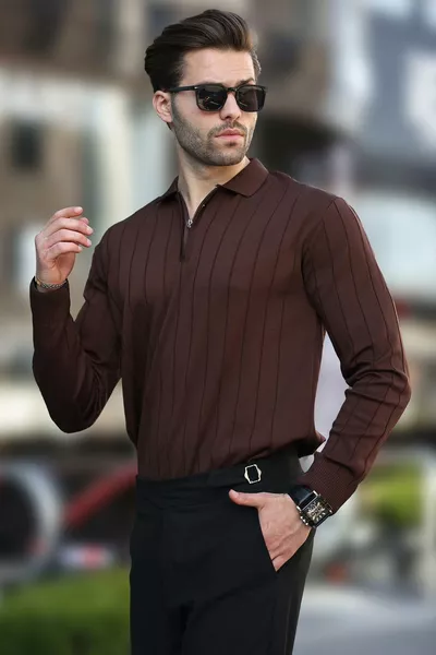 Кафяво плетено поло с цип 