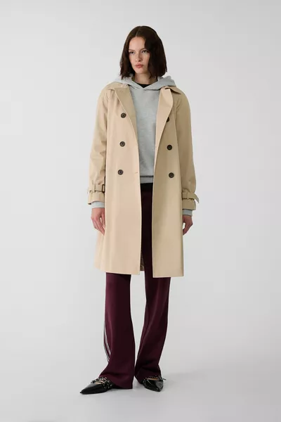 Long trench coat with thick fabric