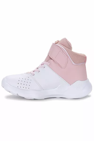 عارضة الرياضة الفتيات أحذية كرة السلة