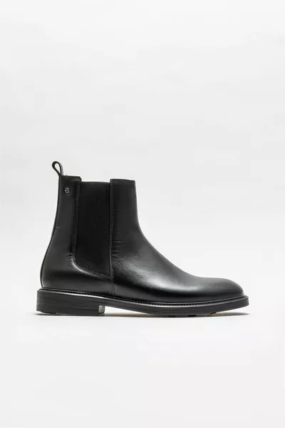 أحذية كلاسيكية رجالية من الجلد الأسود