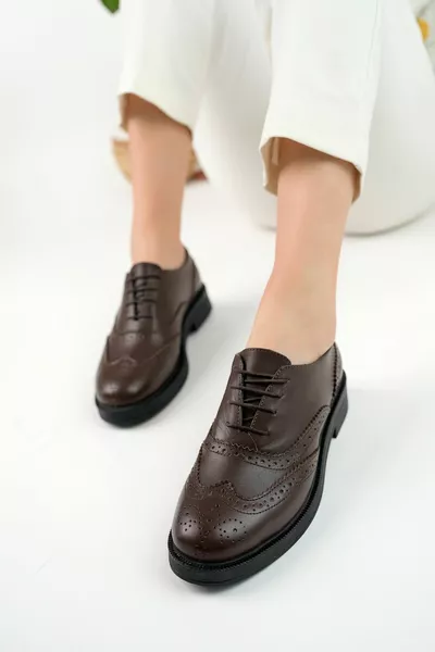 Chaussures à lacets marron en cuir véritable pour femmes