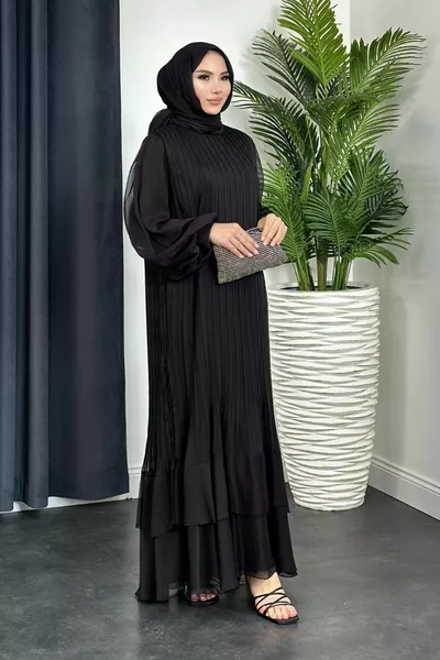 Стилни плисирани вечерни рокли с колан черни