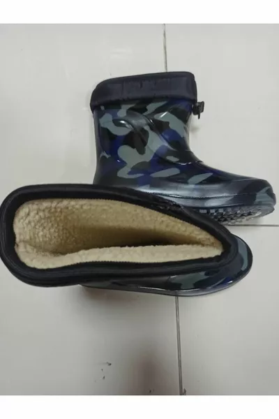 أحذية غير قابلة للانزلاق ومقاومة للماء مع فرو كامل بالداخل