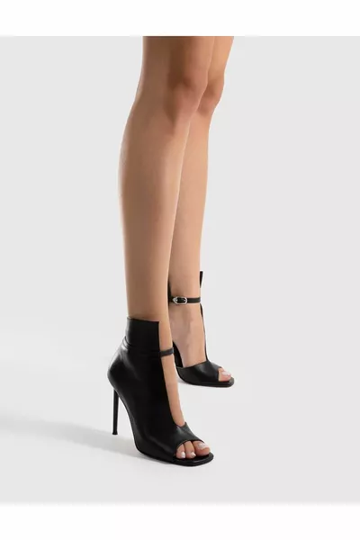 Дамски черни ботуши на ток Kerly от естествена кожа