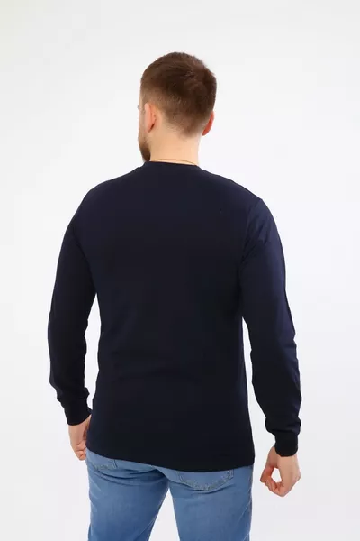 سويت شيرت بأزرار رقبة V كحلي بأكمام طويلة وقميص عملي بجيب