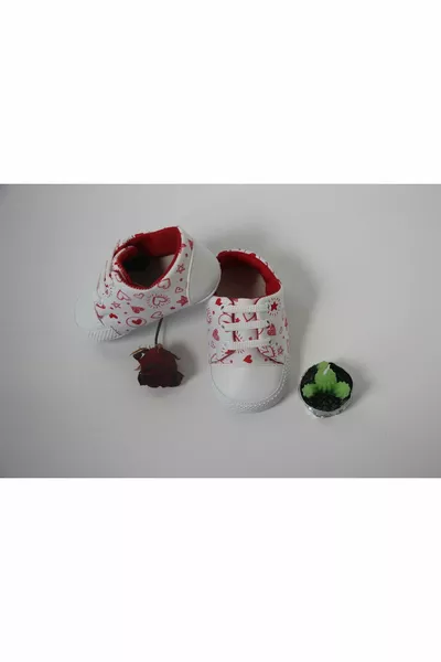 Детские туфли на шнуровке с рисунком в виде сердца для детей первого шага