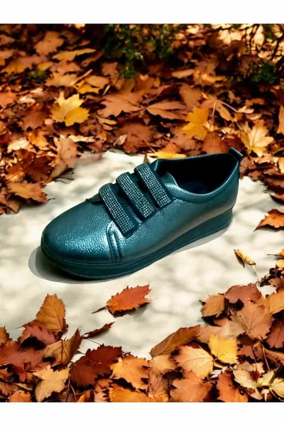 ЖЕНСКАЯ ПОВСЕДНЕВНАЯ ОБУВЬ НА ТОЛСТОЙ ПОДОШВЕ С РЕЗИНКОЙ С СЕРЕБРЯНОЙ ДЕТАЛЬЮ ИЗ КАМНЯ