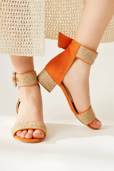 Ариола Оранжеви велурени сандали с дебели сламени презрамки