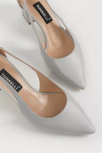 نسائي رمادي جلد طبيعي حجم الكعب