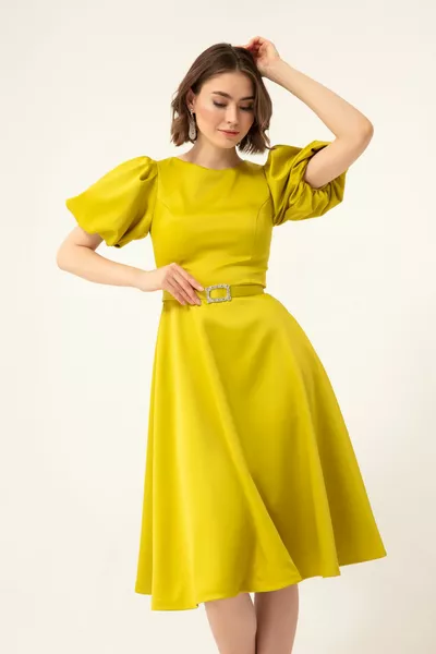 Pistaziengrünes Mini-Satin-Abendkleid mit Ballonärmeln und Steingürtel für Damen