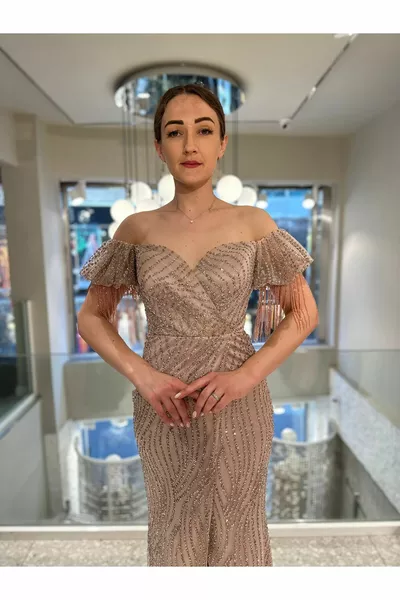 فساتين سهرة ذهبية