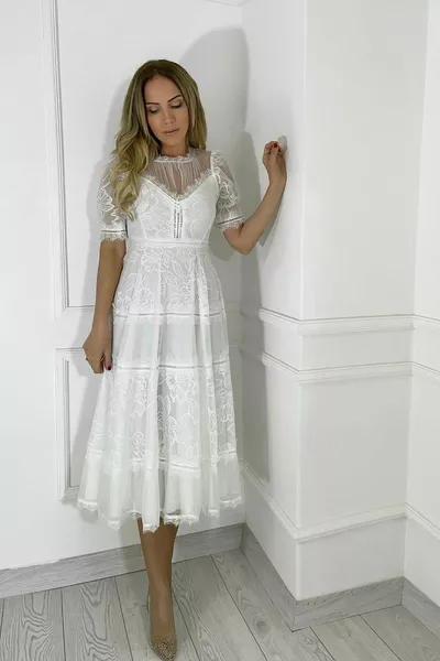  الدانتيل تصميم اللباس الأبيض