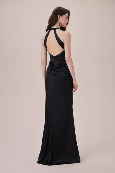 Siyah Boyundan Bağlı Sırt Dekolteli Saten Uzun Elbise