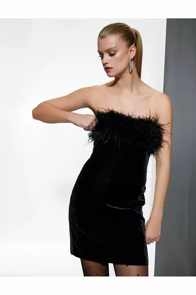 Без презрамки мини кадифе рокля Otrish подробни