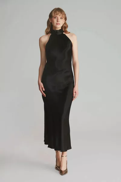 Вечерна рокля с оглавник - черна