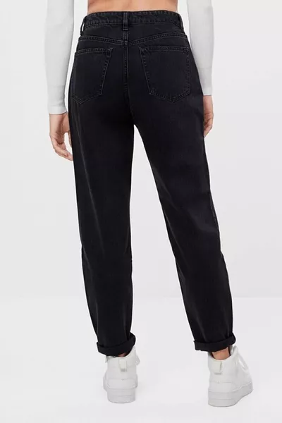 Jeans neri con elastico in vita da donna