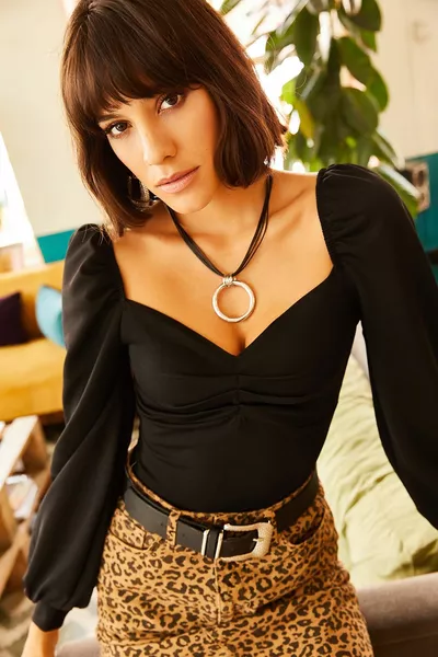 المرأة أسود الجبهة الرباط بالون كم بلوزة 