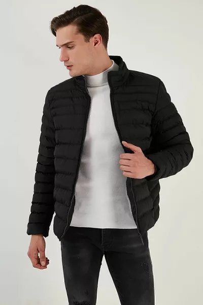 سترة رجالية منفوخة بقصة نحيفة بياقة عالية وسحّاب وجيوب 