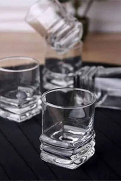 Ensemble de 6 verres à eau élégants pour café  cc
