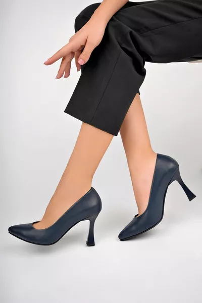 جلد طبيعي كحلي أزرق نسائي أحذية جلدية بكعب 