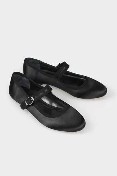 أحذية كاجوال نسائية سوداء