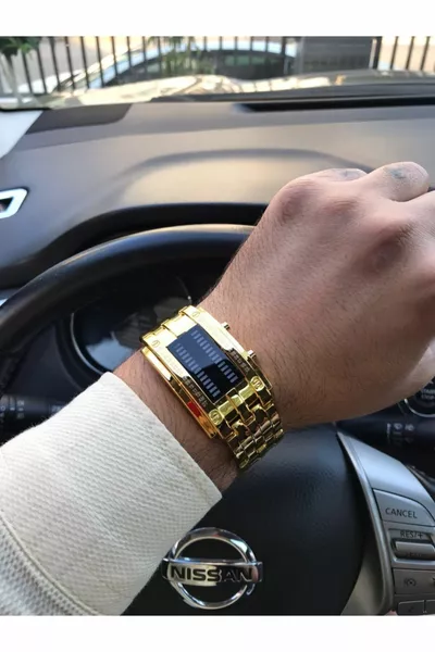 Skmei Case Gold Color Led Illuminated Wristwatch