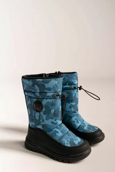 Зимние сапоги с камуфляжным принтом