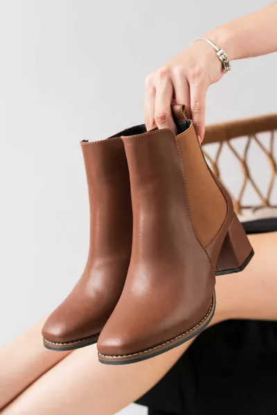 حذاء تشيلسي النسائي المطاطي