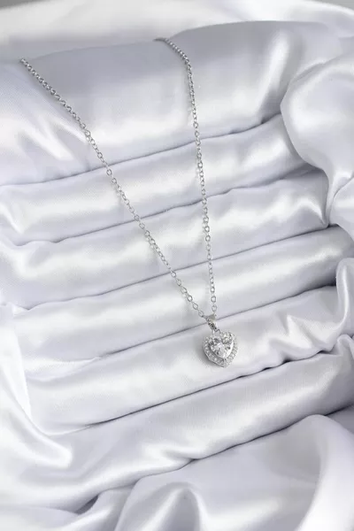 Коледен подарък Колие със сребърно сърце (колие само за сериозна връзка)