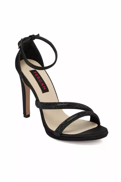 حذاء نسائي نباتي أسود 