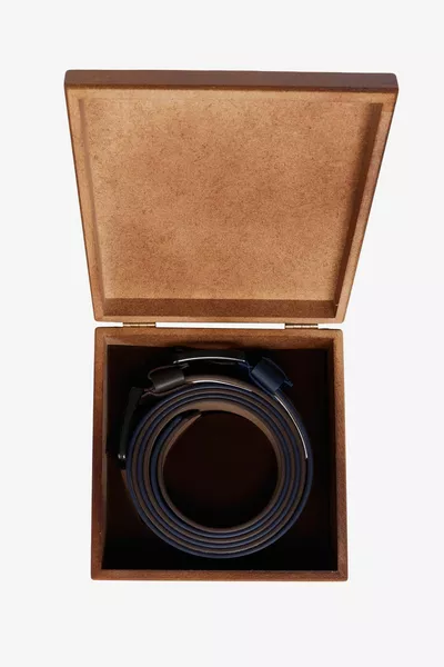 الرجال الأزرق الداكن والبني مخصص صندوق هدايا خشبي 2-قطعة الدنيم حزام مجموعة حزمة العريس