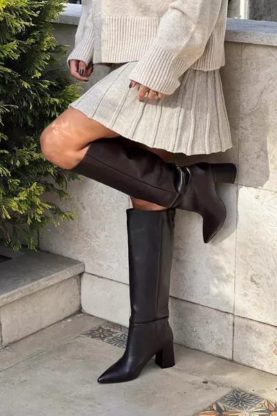 Дамски ботуши на ток Briar Brown Matte със заострени пръсти