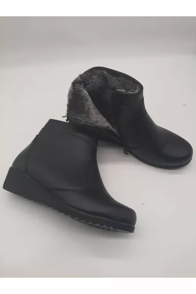 أحذية الشتاء الأم للموسم الجديد