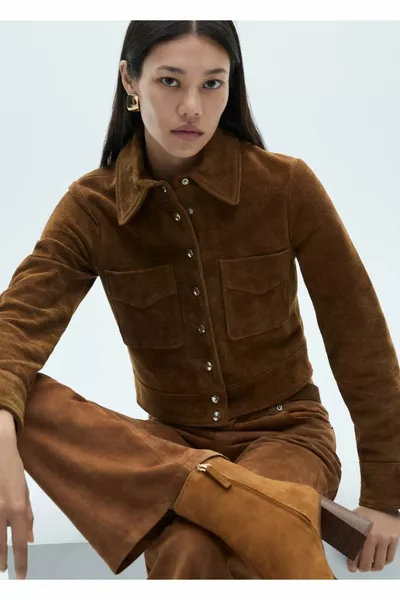 Замшевые полусапоги на каблуке