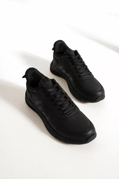 أحذية رياضية نسائية