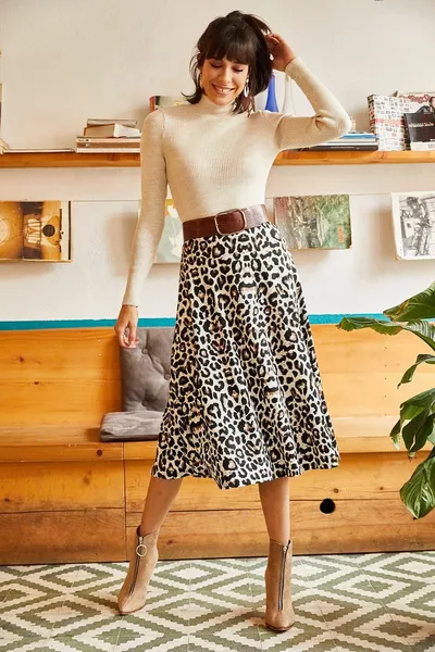 المرأة الأسود المنك الخصر مطاط من جلد الغزال محكم تنورة الجرس 