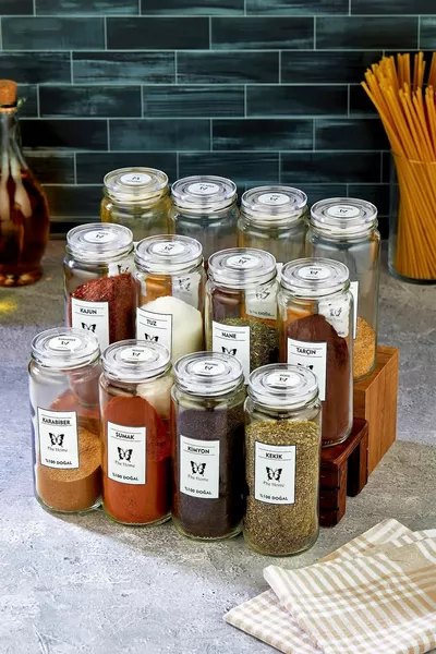 Комплект от  големи стъклени буркана с етикет за подправки -  мл