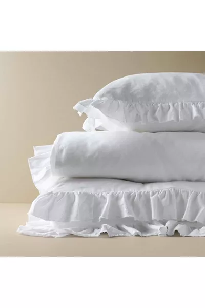 Комплект постельного белья на двуспальную кровать с белыми оборками, % хлопок