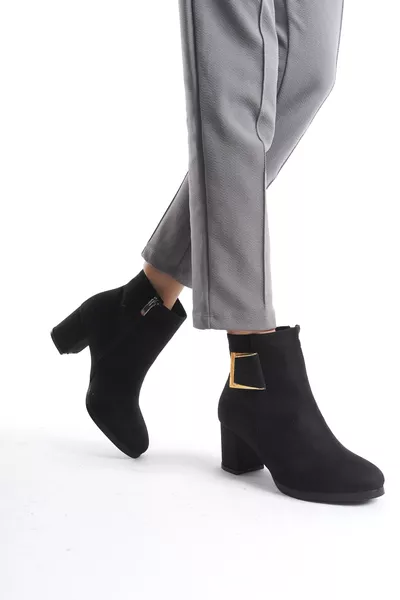 Kadın Atina Siyah Süet Toka Detaylı Topuklu Kısa Bot