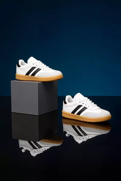 حذاء رياضي للأطفال DS ChaCha بالأبيض والأسود