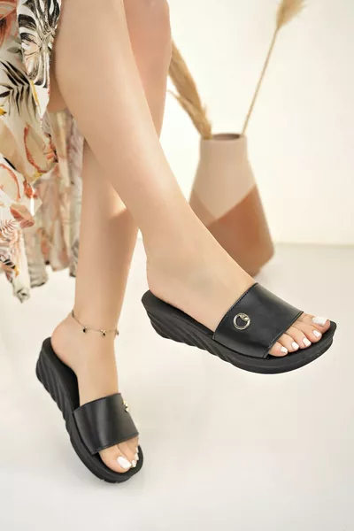 حذاء نسائي أسود تقويمي وعلاجي أنيق للمناسبات، صيفي للشاطئ والبحر، مناسب للضيوف وللشنطة الزوجية