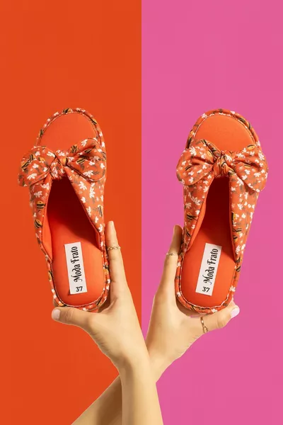 صندل نسائي FREZYA للداخل والخارج وحوض السباحة والشاطئ