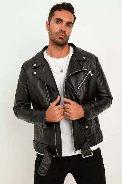 Мужской приталенный узкий пиджак с поясом