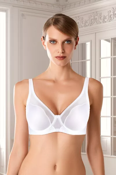 Дамски бял сутиен с банели , оформящ и минимизиращ