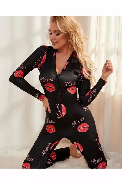 Zwart pyjamaspak met rode lippenstiftprint/lippenkus, knoopsluiting, katoenen gebreid, huis- en slaapkleding