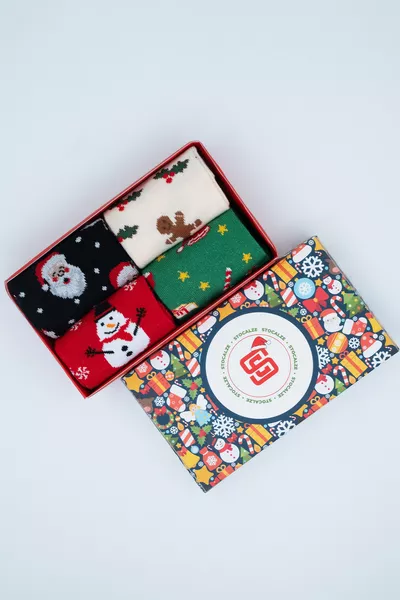 Set di calze in cotone unisex a tema Natale e Capodanno, con 4 fantasie e colori diversi, confezionate in scatola.