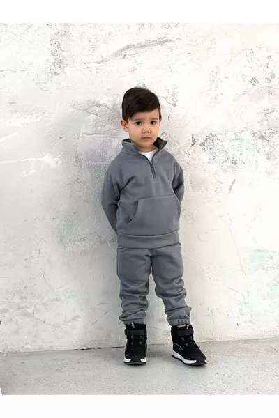 طقم أطفال رياضي بسحّاب وشيرت شاردوني