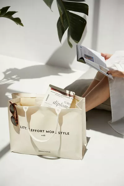 حقيبة قماشية مطبوعة