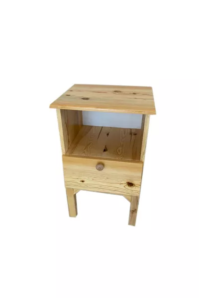 طاولة جانبية خشبية