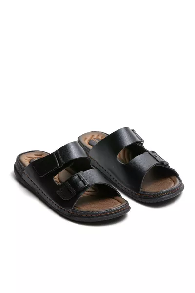  صندل رجالي بمقاس قابل للتعديل وبقاعدة مريحة تشريحيًا